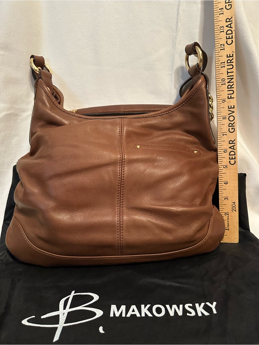 B Makowsky Brown Leather Shoulder Bag with Gold Hardware - Picture 4 of 8